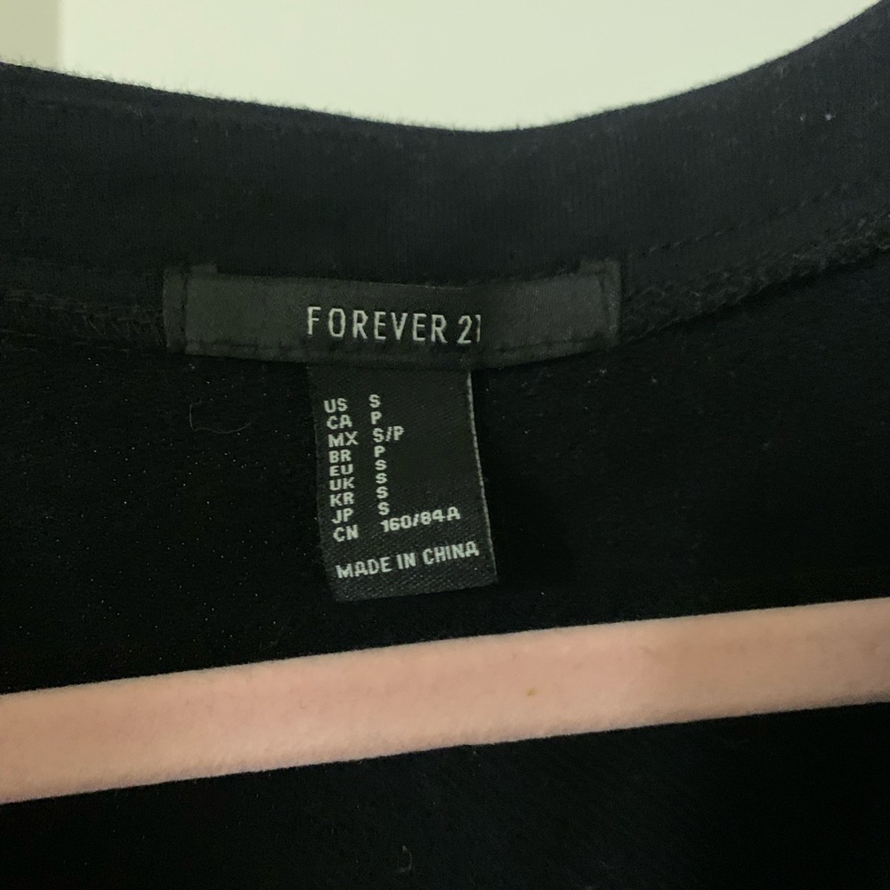 Lace-up pullover - Picture 7 of 7